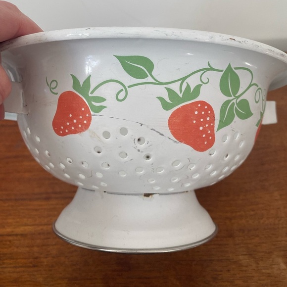 Vintage Teleflora 1983 Strawberry Country Kitchen Strainer Drainer Colander 8'' - Picture 5 of 11